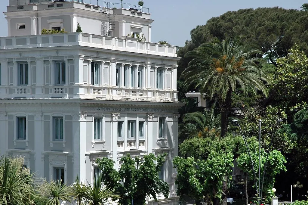 Hotel Flora Frascati